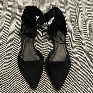 Kendall and Kylie Black Point Toe Flats
